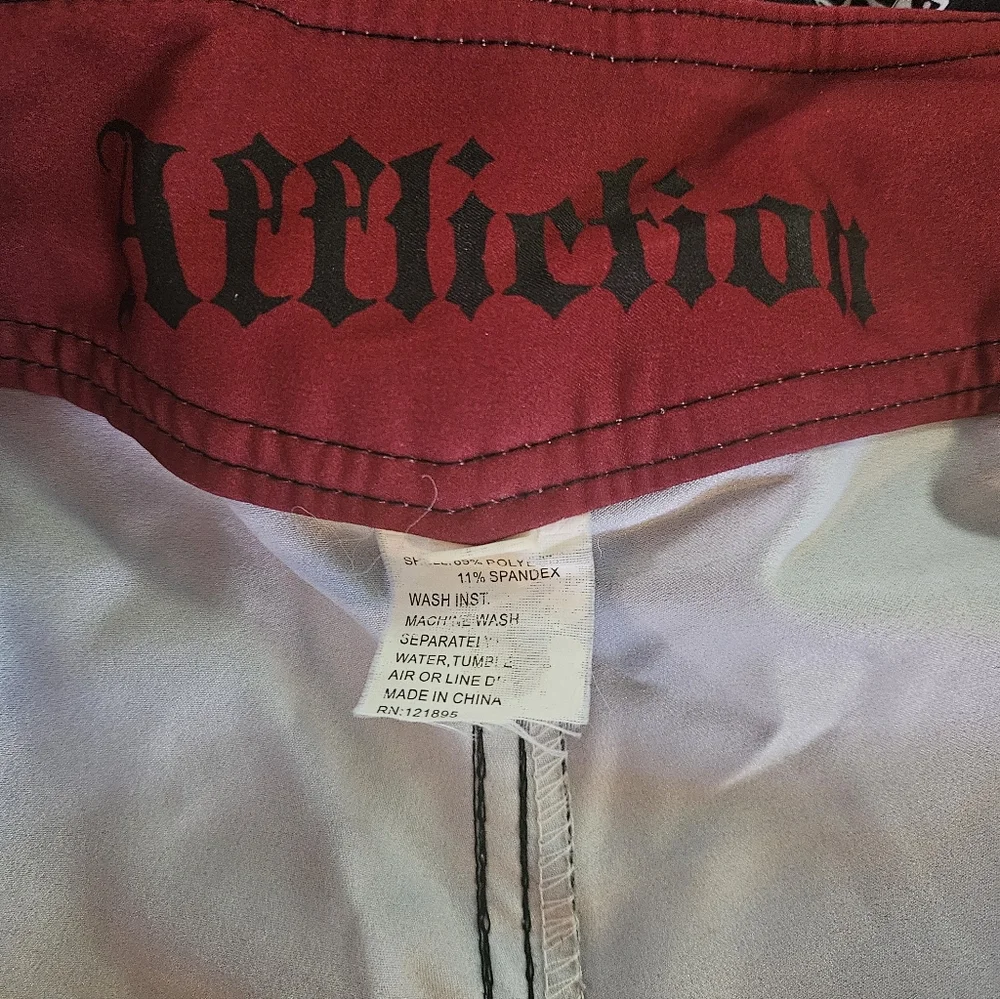 Affliction Board Shorts Men’s 42 Red Black Crow Dragon Graphic Swim Trunks